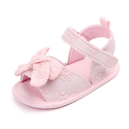 Bow baby shoes