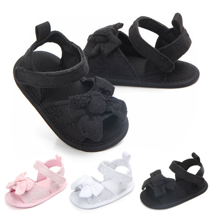 Bow baby shoes