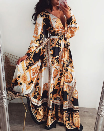 Long-sleeved printed dress